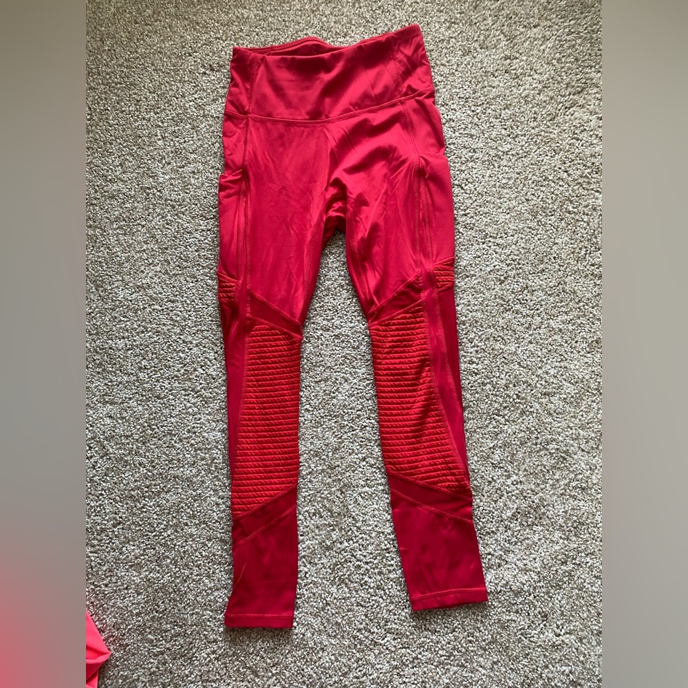 Red Fabletics leggings